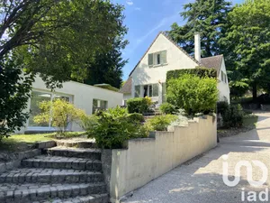 House at Vaux-sur-Seine (78740)
