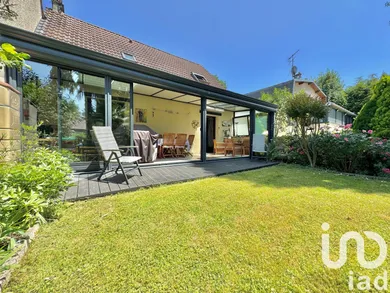 Maison traditionnelle à Le Plessis-Trévise (94420)