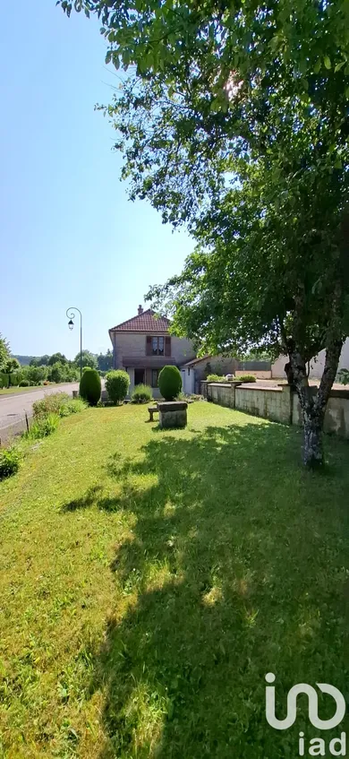 Village house in Cunfin (10360)