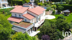 House at Saint-Genest-Lerpt (42530)