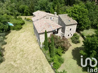 House at Ailhon (07200)