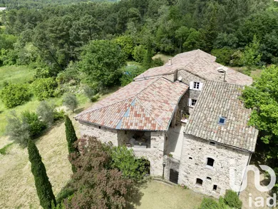 House at Ailhon (07200)