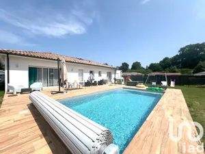 House at Saint-Pierre-du-Mont (40280)