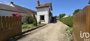 Maison de village à Saint-Hilaire-Saint-Mesmin (45160)