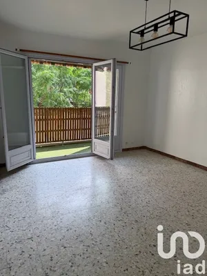 Appartement à Hyères (83400)
