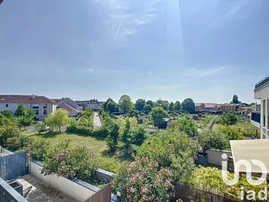 Apartment at Tigery (91250)