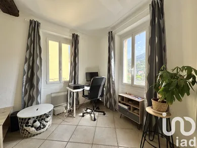 Apartment in Ollioules (83190)