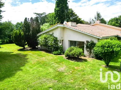 Architectural house at Palluau (85670)