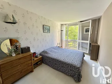 Appartement à Maurepas (78310) — 6/8