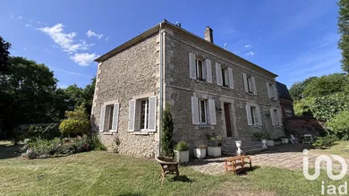 Traditional house at Warluis (60430)