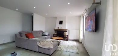 Townhouse in Meyzieu (69330)