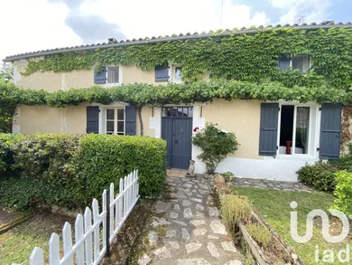 Village house at Chassiecq (16350)