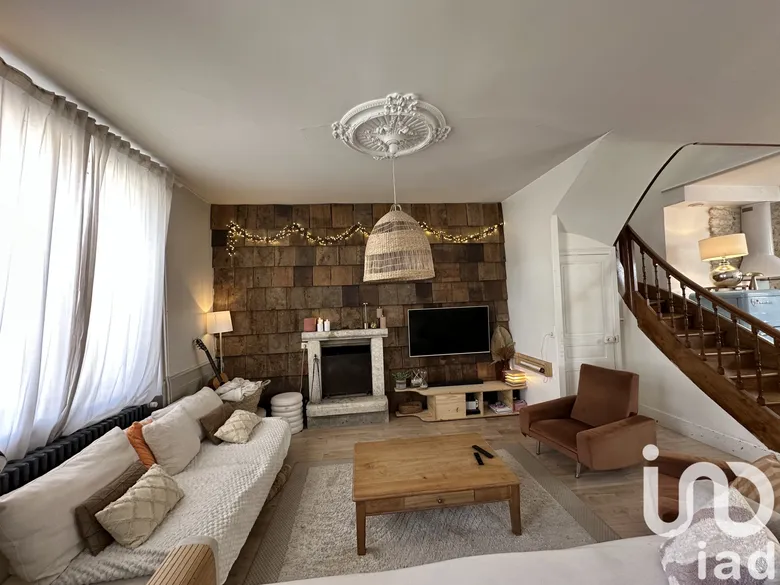 Maison 5 pièces 134 m² · à Issoudun · 134 m² · 158 000 €