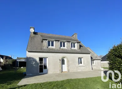 Traditional house at Plozévet (29710)