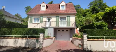 Traditional house in Clermont-Créans (72200)