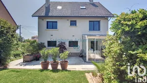 Detached at Chanteloup-en-Brie (77600)