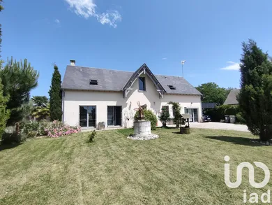 Architectural house at Areines (41100)