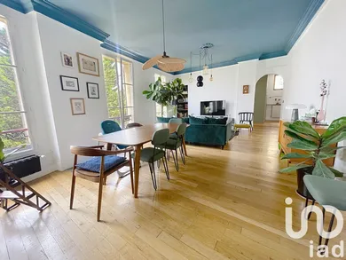 Apartment at Saint-Cloud (92210)