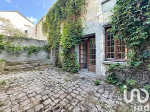 Townhouse at Châteauneuf-sur-Charente (16120)