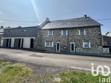 House at Perpezat (63210)