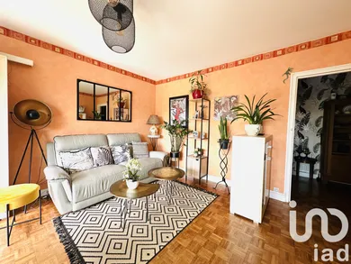 Apartment at Ballainvilliers (91160)