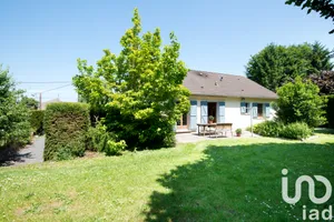 Traditional house in Crouy-Saint-Pierre (80310)