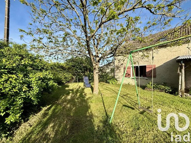 Maison 6 pièces 136 m² · à Neuilly-en-Dun · 136 m² · 115 000 €