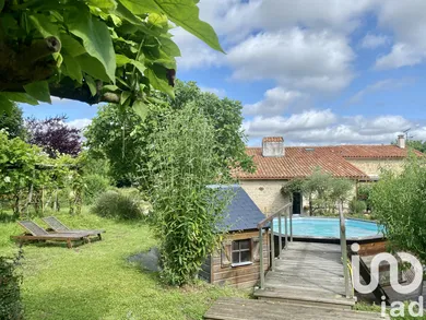 Maison de campagne à La Couarde (79800)