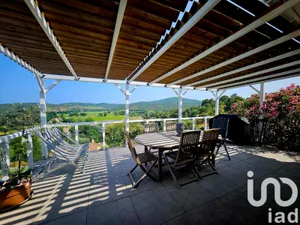Maison à Roquebrune-sur-Argens (83520)