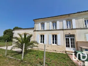 Traditional house at Ternant (17400)