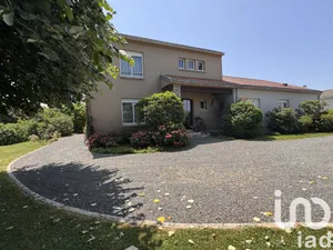 Townhouse at La Châtaigneraie (85120)