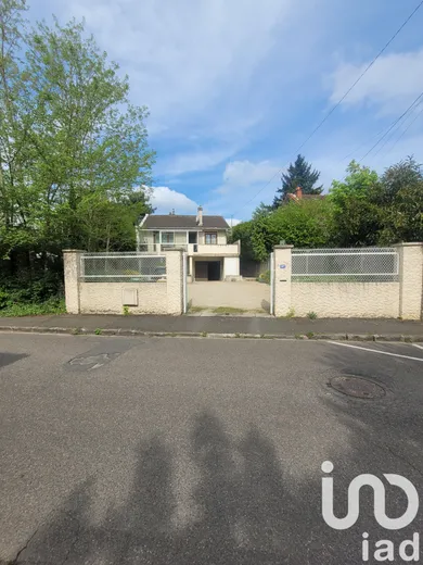 House in Bois-le-Roi (77590)