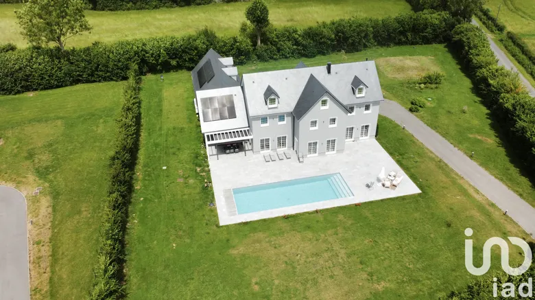 Maison 12 pièces 320 m² · à Saint-Étienne-la-Thillaye · 320 m² · 1 570 000 €
