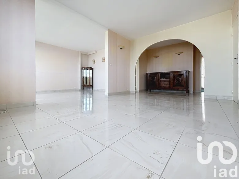 Appartement 5 pièces 100 m² · à Troyes · 100 m² · 99 000 €