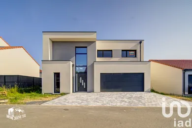 Architectural house at Féy (57420)