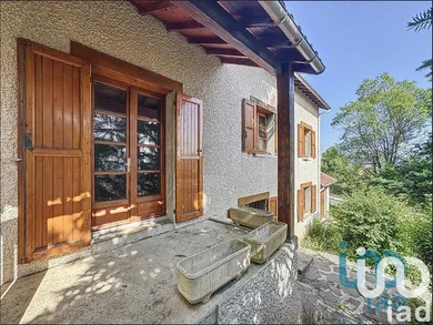 Maison traditionnelle à Saint-Germain-Laprade (43700)