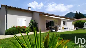 Maison à Die (26150)