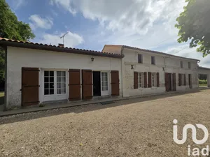 House at Chamouillac (17130)