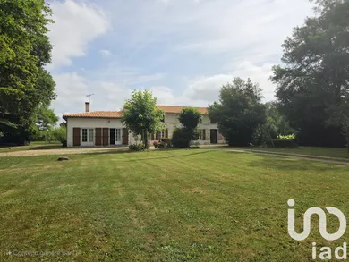 House in Chamouillac (17130)