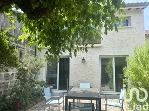 Maison à Saint-Médard-de-Guizières (33230)