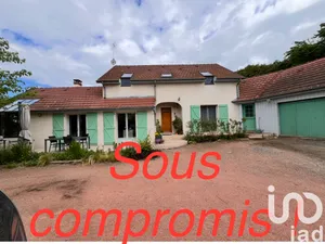 Village house at Cressy-sur-Somme (71760)