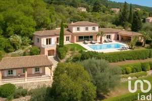 Architectural house at Mouans-Sartoux (06370)