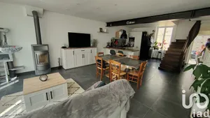 Village house at Poilly-sur-Serein (89310)