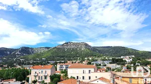 Duplex à Toulon (83000)