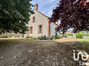 House at Lorris (45260)