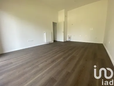 Apartment in Melun (77000)