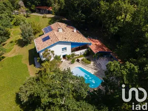 Maison de campagne à Urcuit (64990)