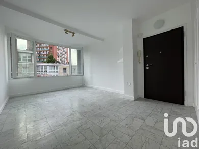 Apartment at Romainville (93230)