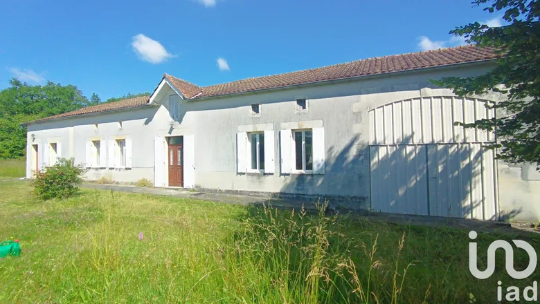 Maison 5 pièces 243 m² · à Saint-Ciers-Champagne · 243 m² · 249 900 €
