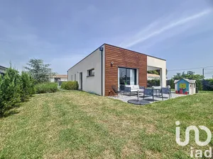House at Cadillac-en-Fronsadais (33240)